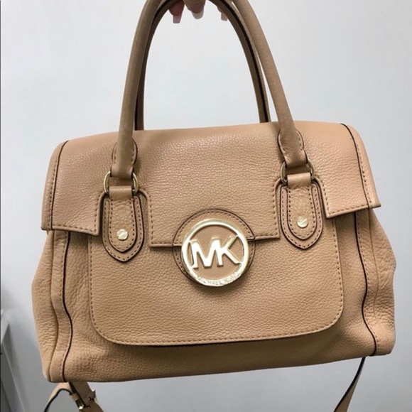 Michael Kors Handbags - MIchael Kors purse